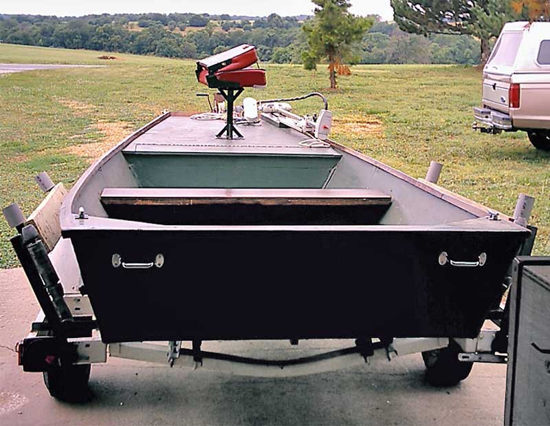 seat on Tracker jon boat and bass boat build another fishing deck 